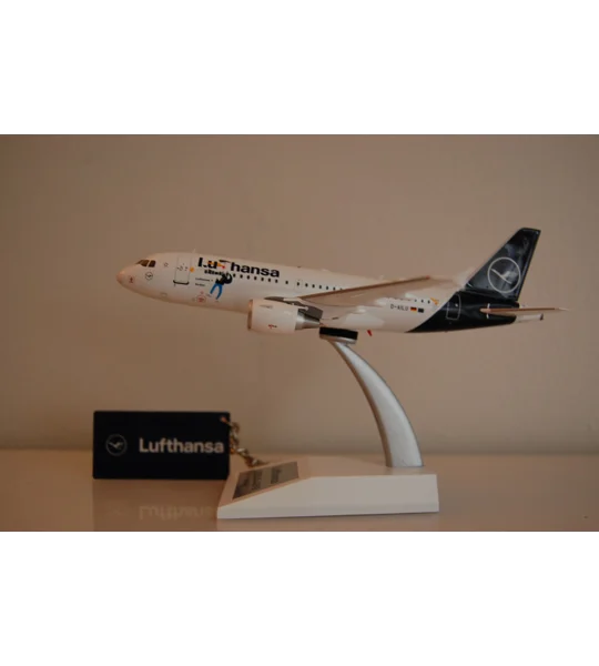 Lufthansa Airbus A319-100 "Lu" 1:200