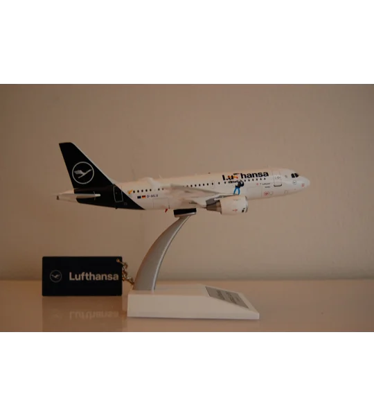 Lufthansa Airbus A319-100 "Lu" 1:200