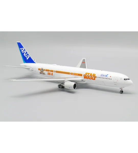 ANA Boeing 767-300ER "R2-D2" 1:200