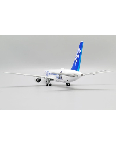 ANA Boeing 767-300ER "R2-D2" 1:200