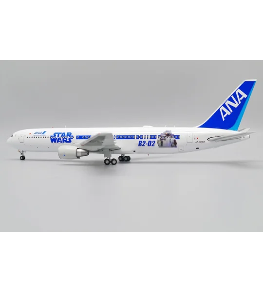 ANA Boeing 767-300ER "R2-D2" 1:200