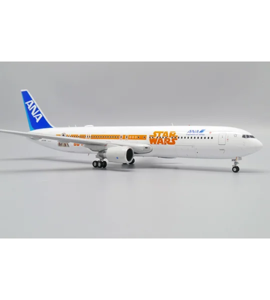 ANA Boeing 767-300ER "R2-D2" 1:200
