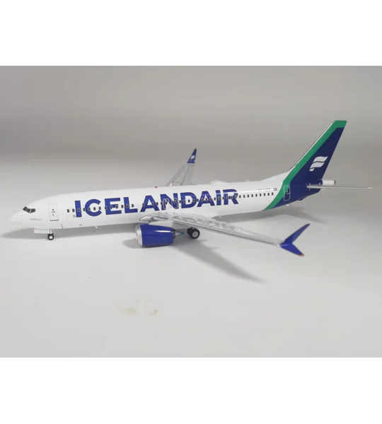 Icelandair Boeing 737-8 1:200