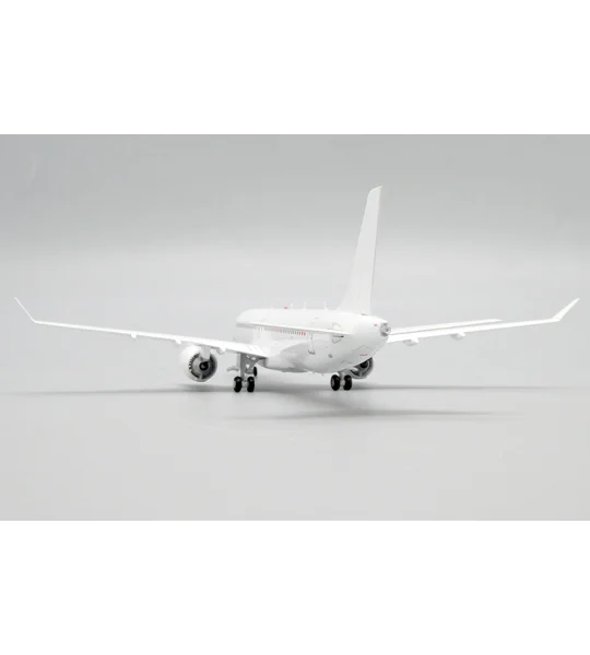 Airbus A220-300 Blank 1:200