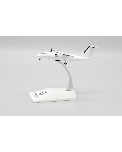 Bombardier Dash 8-100 Blank 1:200