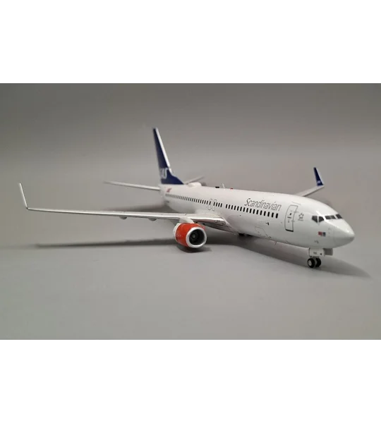 SAS Scandinavian Airlines Boeing 737-800 1:200