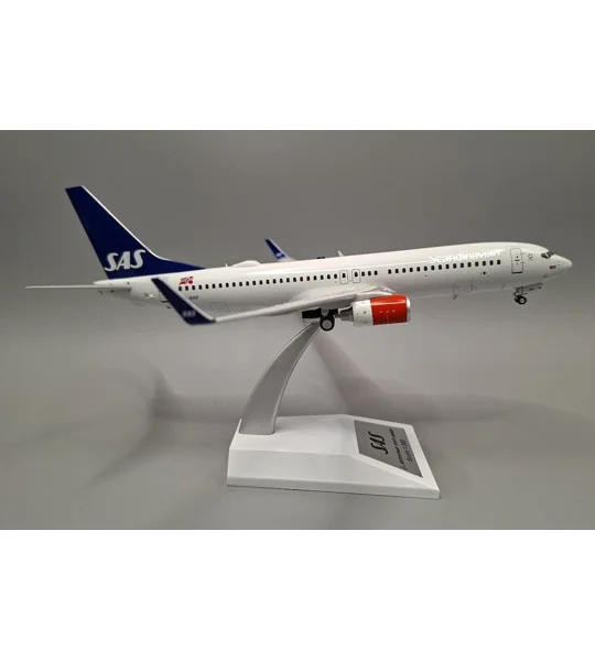 SAS Scandinavian Airlines Boeing 737-800 1:200