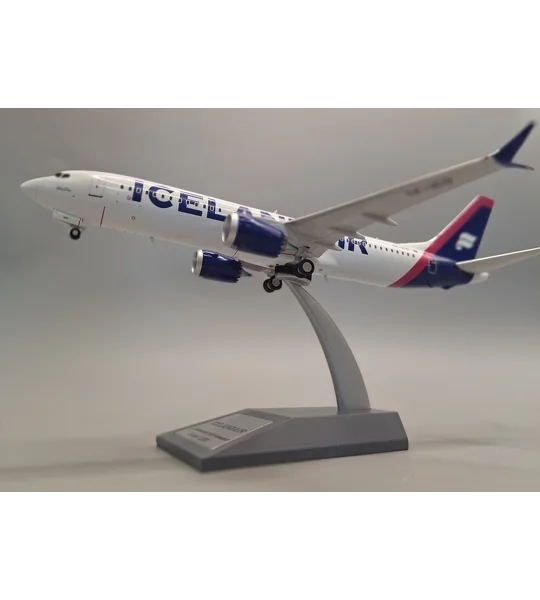 Icelandair Boeing 737-8 1:200