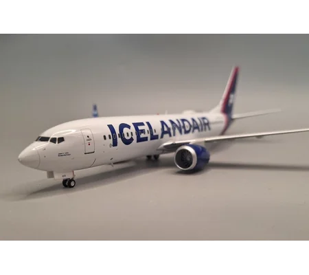 Icelandair Boeing 737-8 1:200