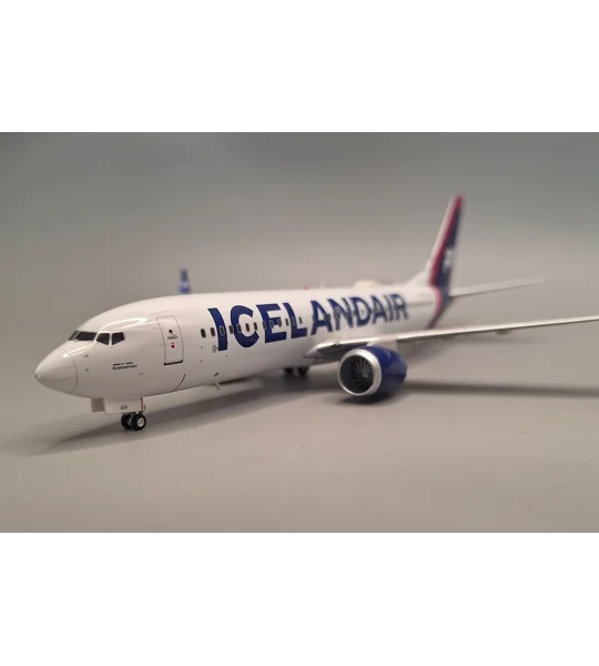Icelandair Boeing 737-8 1:200