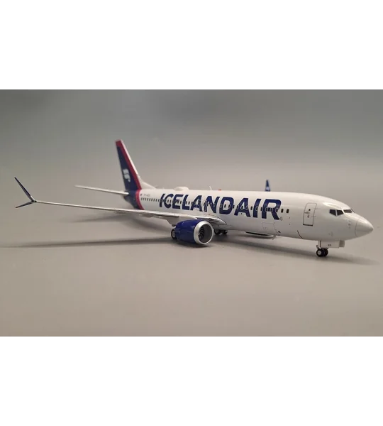 Icelandair Boeing 737-8 1:200