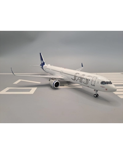SAS Scandinavian Airbus A321LR 1:200
