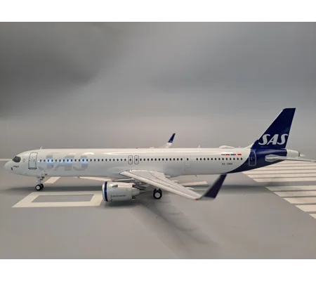 SAS Scandinavian Airbus A321LR 1:200