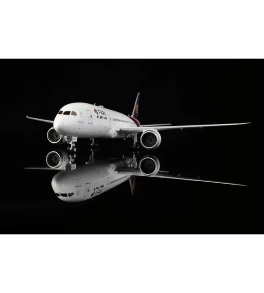 Thai Boeing 787-8 1:200