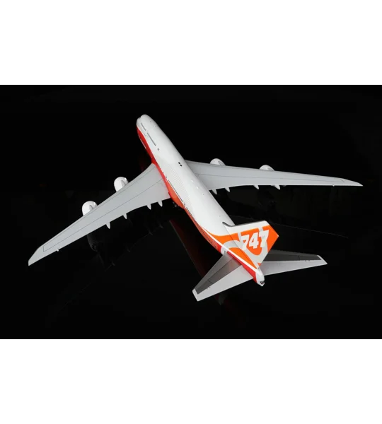 Boeing 747-8 1:200