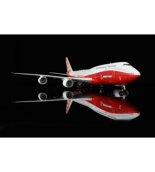 Boeing 747-8 1:200