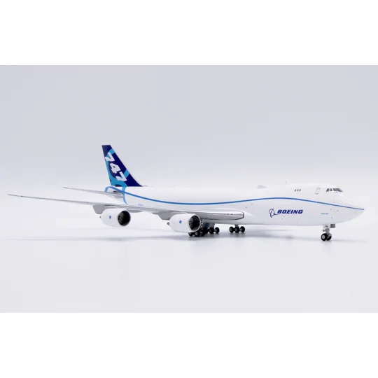 Boeing 747-8F 1:400