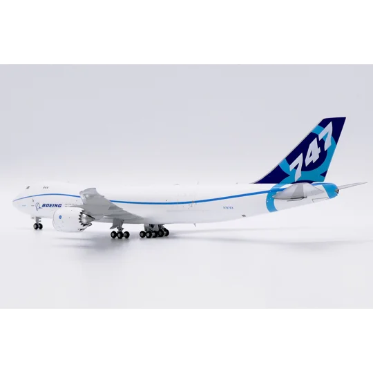 Boeing 747-8F 1:400