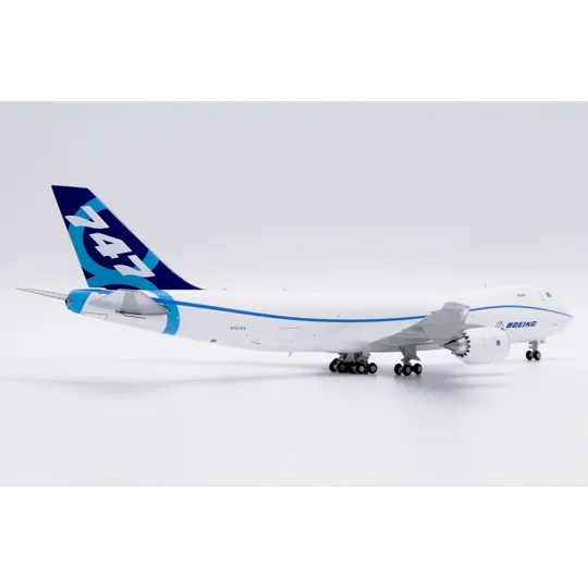 Boeing 747-8F 1:400