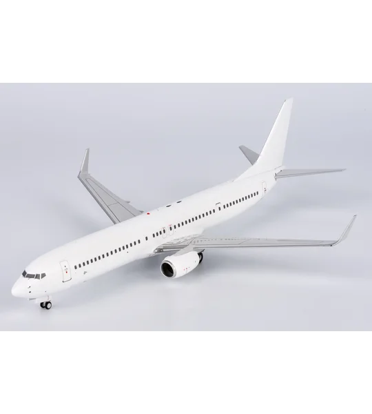 Boeing 737-900 Blank 1:200