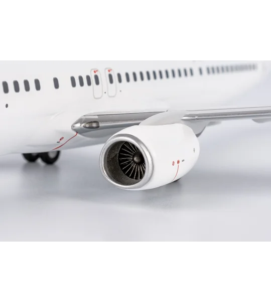 Boeing 737-900 Blank 1:200
