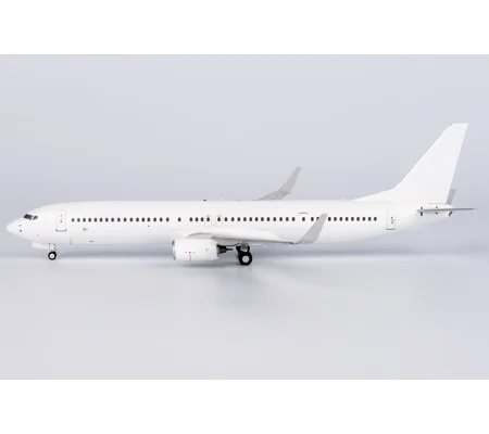 Boeing 737-900 Blank 1:200