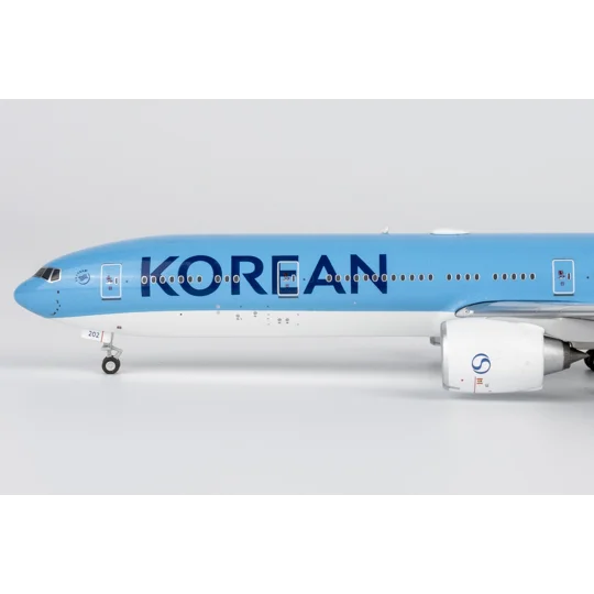 Korean Boeing 777-300ER 1:400