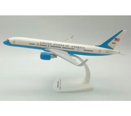 United States of America Boeing C-32A 1:200