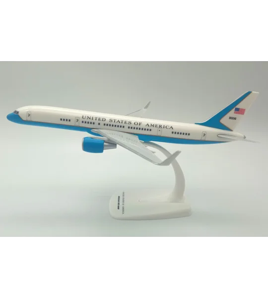 United States of America Boeing C-32A 1:200