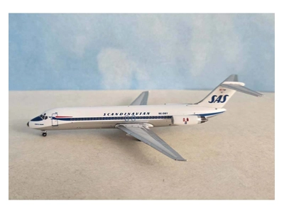 SAS Scandinavian Douglas DC-9-32 1:400