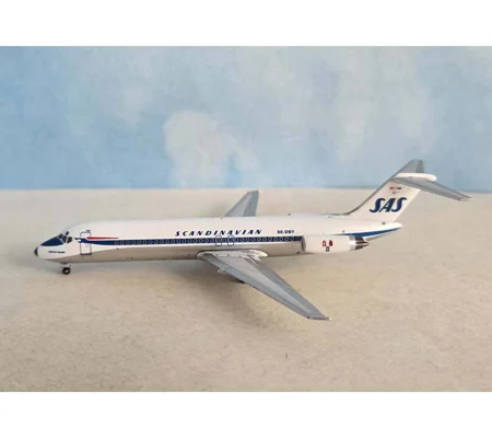 SAS Scandinavian Douglas DC-9-32 1:400