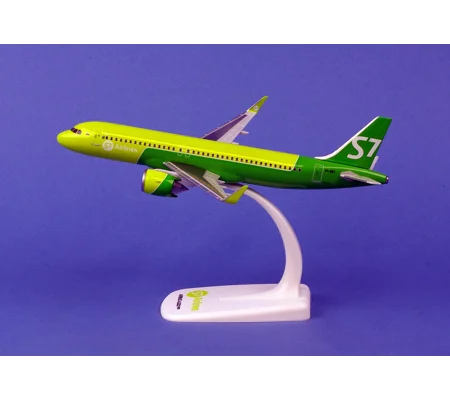 S7 Airlines Airbus A320neo 1:200