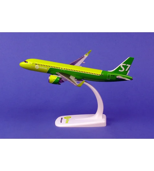 S7 Airlines Airbus A320neo 1:200