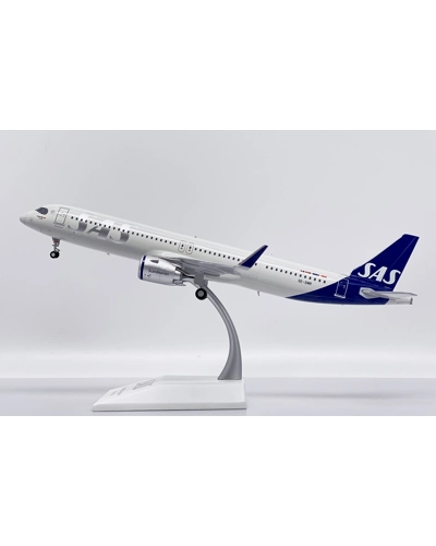 SAS Scandinavian Airbus A321LR 1:200