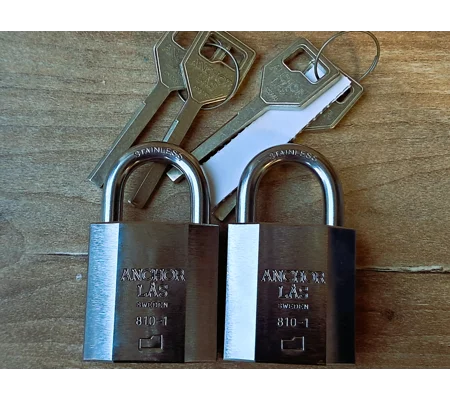 2 X ANCHOR LÅS 810-1 S20 /Sweden/Keyed Alike Padlocks With 4 keys