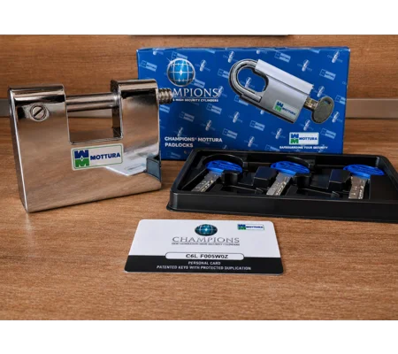 Mottura LP4L190 Padlock Shutter Lock with ChampionPro Cylinder