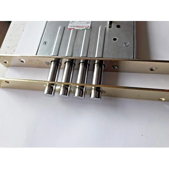 SECUREMME 2020 (Italy) 4-turns HIgh Security Double Bit Lever Lock