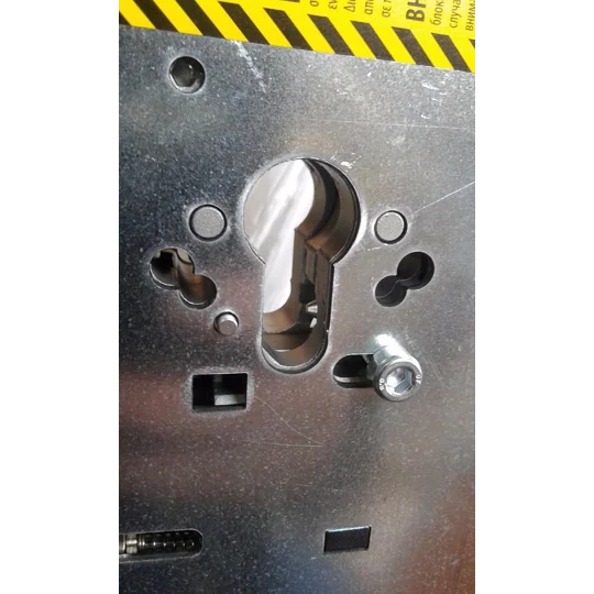 MUL-T-LOCK CTM 10328 A Heavy Duty Multipoint Lock for Armored Doors.