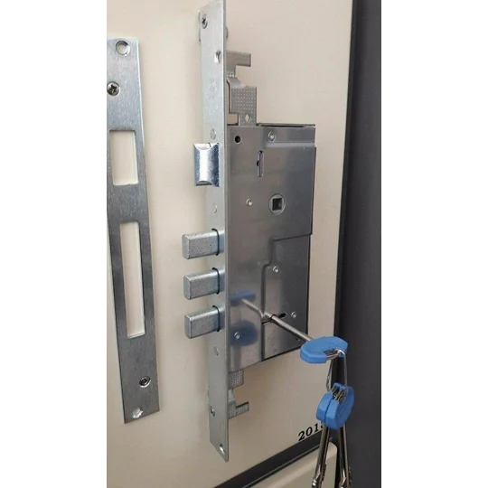SECUREMME SC 2018(Italy) / 3- Point Locking Deadbolt Door Lock