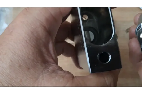 Installing A Swedish Oval Cylinder In ANCHOR LÅS Padlock