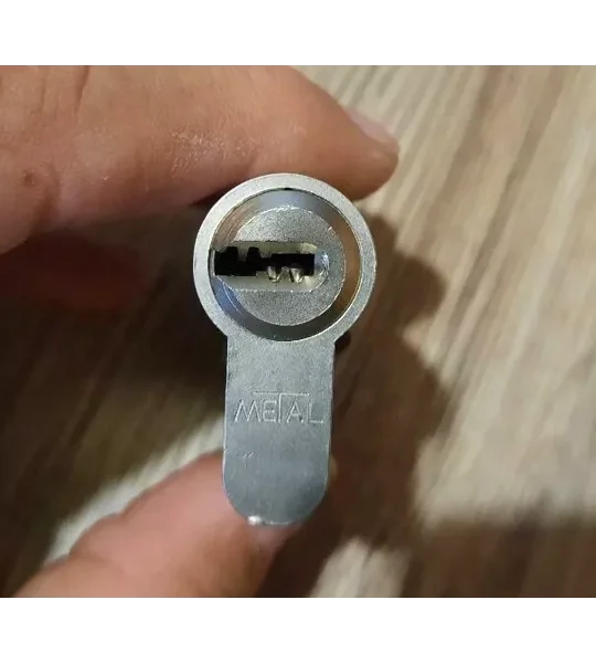 METAL 9J2x1 High Security Lock With 4 Keys/ 9 Active Pins