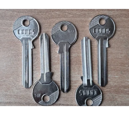 RI1 RIELDA Key Blanks .The Older Version