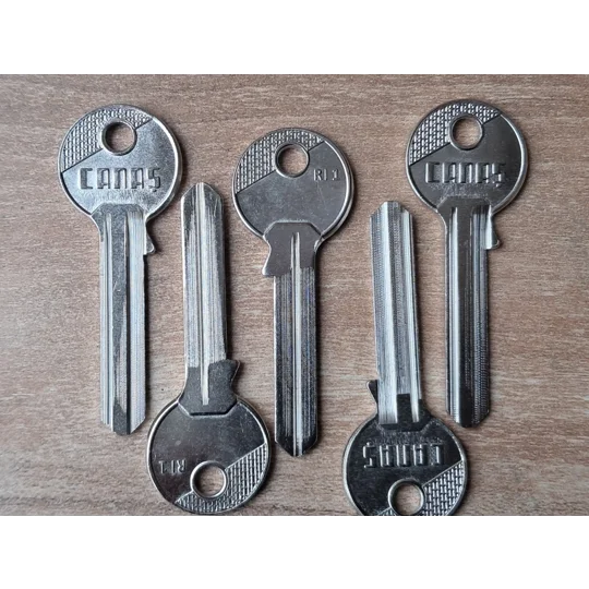 RI1 RIELDA Key Blanks .The Older Version
