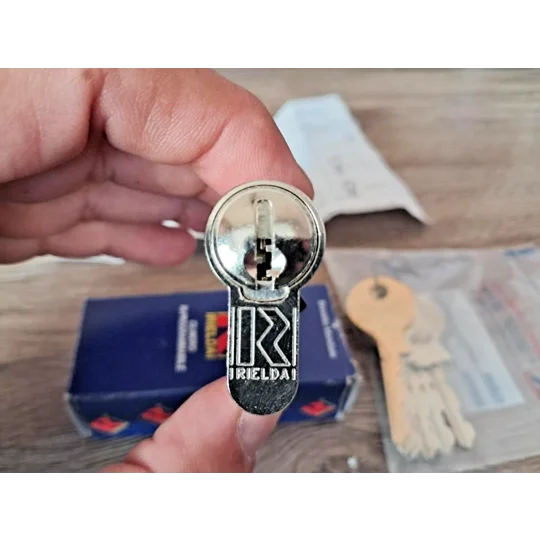 RIELDA 1200S (Italy)High Security Reprogrammable Cylinder Lock With 5 +1 Keys
