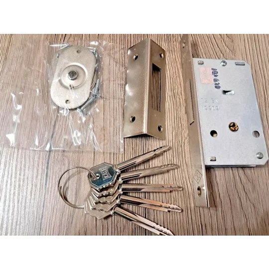 Kale Kilit 157F/Deadbolt/Crosskey Type Cylinder with 5 Keys