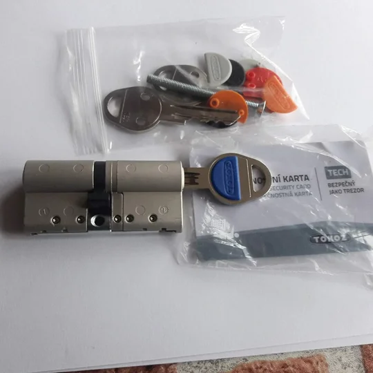 TOKOZ TECH 300 High Security Lock .With 3 Keys And Keycode Card