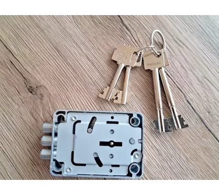 Dormakaba 73042 Tricontus A Safe lock With 4 keys