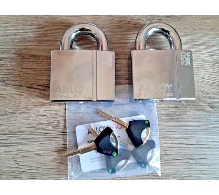 2 X ABLOY PL 350/25 T PROTEC2 Keyed Alike Hardened Steel Padlocks With 4 Keys