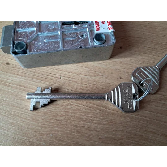 LOWE & FLETCHER 3012 Safe Lock VDS Class 1