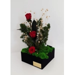 Cutie catifea cu trandafiri ..